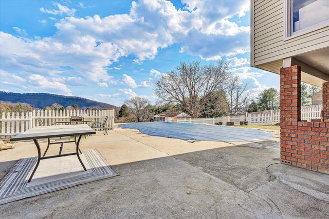 4043 Mockingbird Hill RD, Roanoke, VA 24012