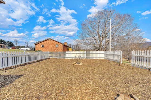 4043 Mockingbird Hill RD, Roanoke, VA 24012