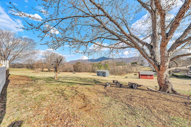 4043 Mockingbird Hill RD, Roanoke, VA 24012