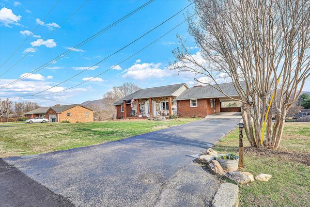 4043 Mockingbird Hill RD, Roanoke, VA 24012