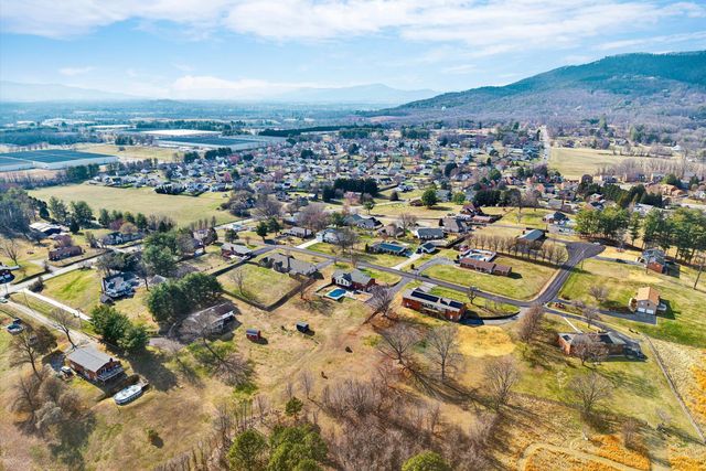 4043 Mockingbird Hill RD, Roanoke, VA 24012