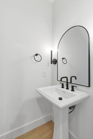 1703B Jeans Ct, Nashville, TN 37216