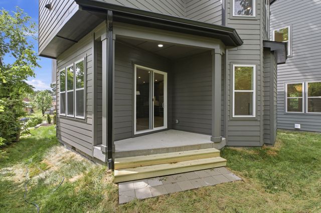 1703B Jeans Ct, Nashville, TN 37216