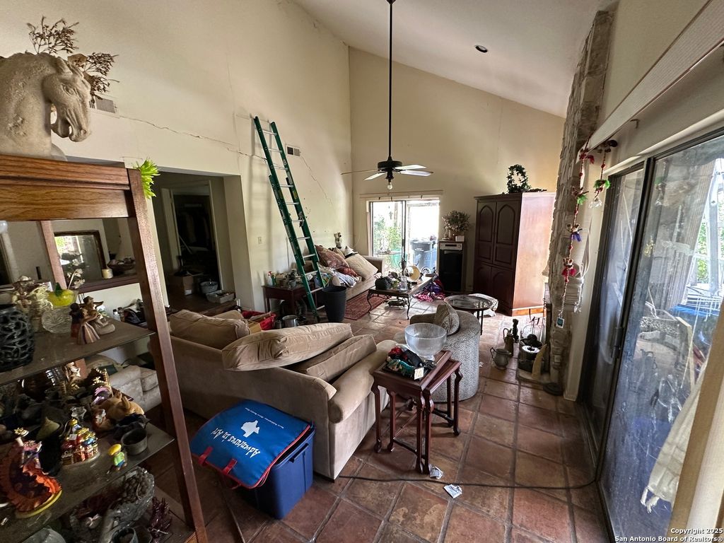 11818 BUTTON WILLOW CV, San Antonio, TX 78213