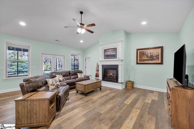 40 Glen Springs Road, Travelers Rest, SC 29690