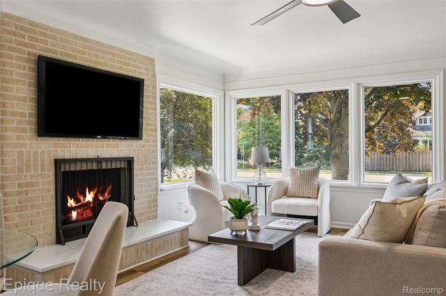 1808 W 12 Mile Road, Royal Oak, MI 48073