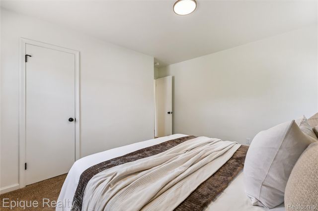 1808 W 12 Mile Road, Royal Oak, MI 48073