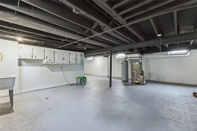 1808 W 12 Mile Road, Royal Oak, MI 48073