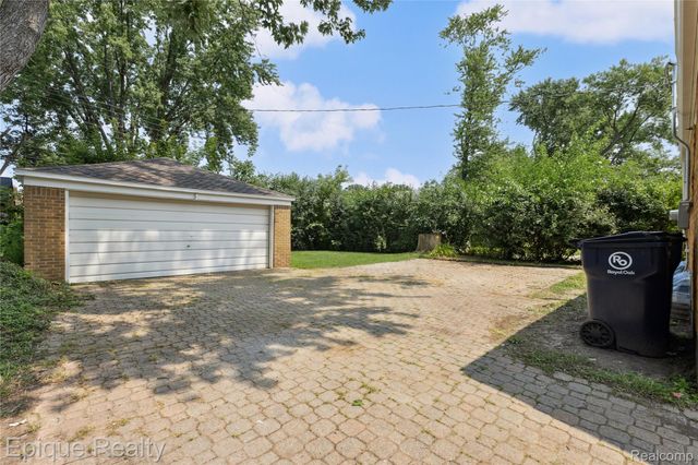 1808 W 12 Mile Road, Royal Oak, MI 48073