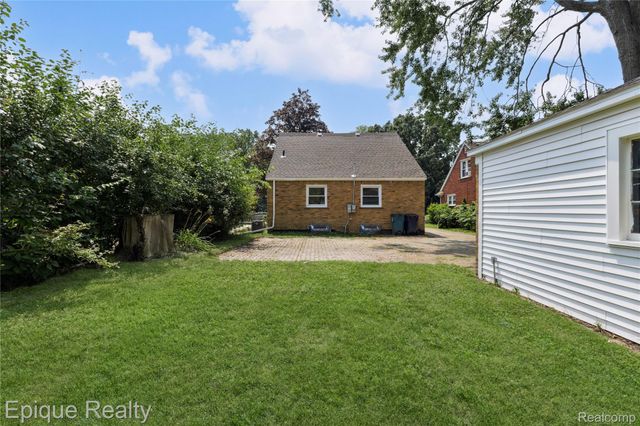 1808 W 12 Mile Road, Royal Oak, MI 48073