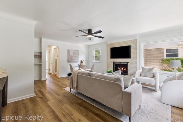 1808 W 12 Mile Road, Royal Oak, MI 48073