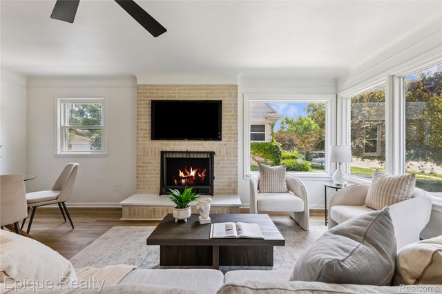 1808 W 12 Mile Road, Royal Oak, MI 48073