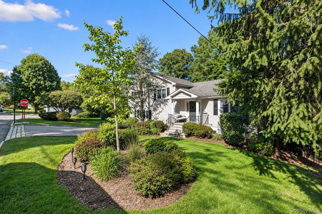 21 Sherbrooke Road, Hartsdale, NY 10530 — photo 2