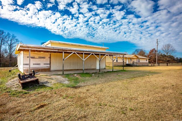 100 Simmons Road, Leola, AR 72084