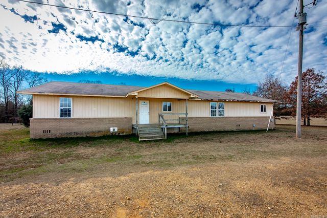100 Simmons Road, Leola, AR 72084