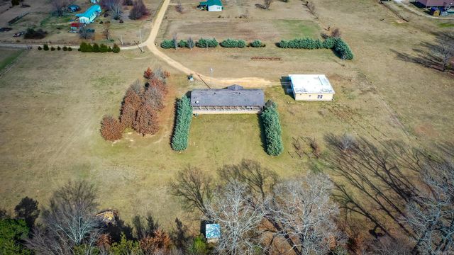 100 Simmons Road, Leola, AR 72084