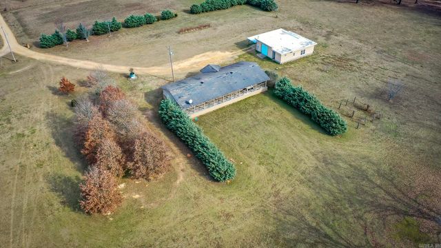 100 Simmons Road, Leola, AR 72084