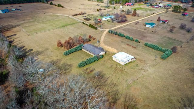 100 Simmons Road, Leola, AR 72084