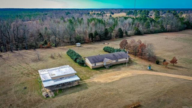 100 Simmons Road, Leola, AR 72084