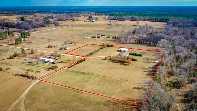 100 Simmons Road, Leola, AR 72084