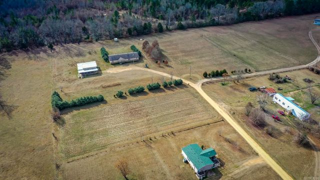 100 Simmons Road, Leola, AR 72084