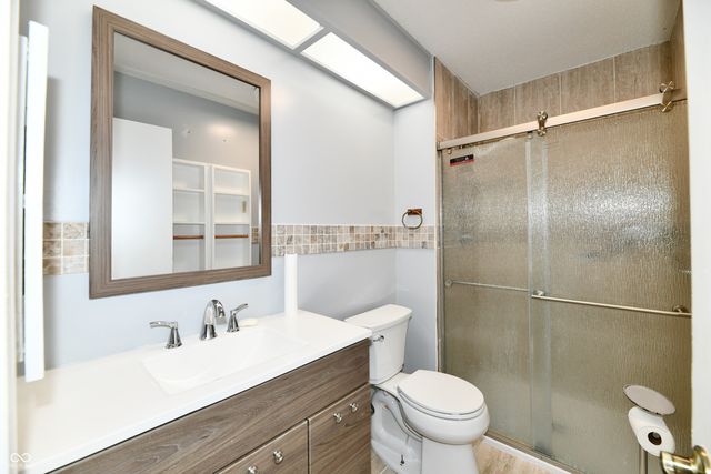 6721 Live Oak Road, Indianapolis, IN 46214