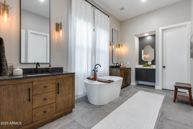 6439 W TOMBSTONE Trail, Phoenix, AZ 85083