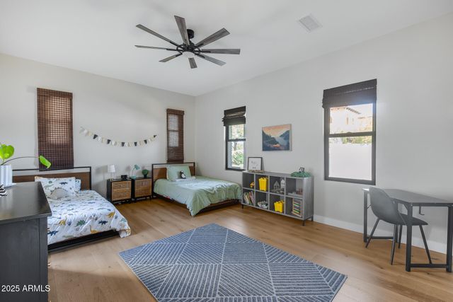 6439 W TOMBSTONE Trail, Phoenix, AZ 85083