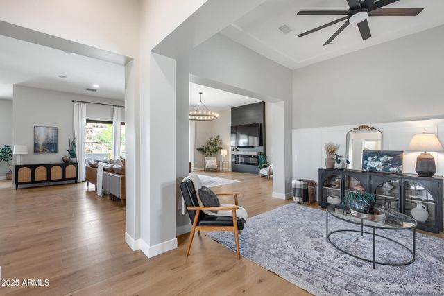 6439 W TOMBSTONE Trail, Phoenix, AZ 85083