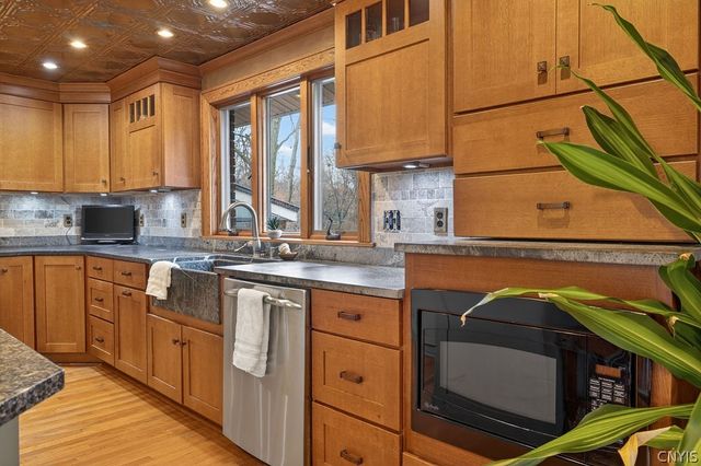 3582 Howlett Hill Road, Onondaga, NY 13031