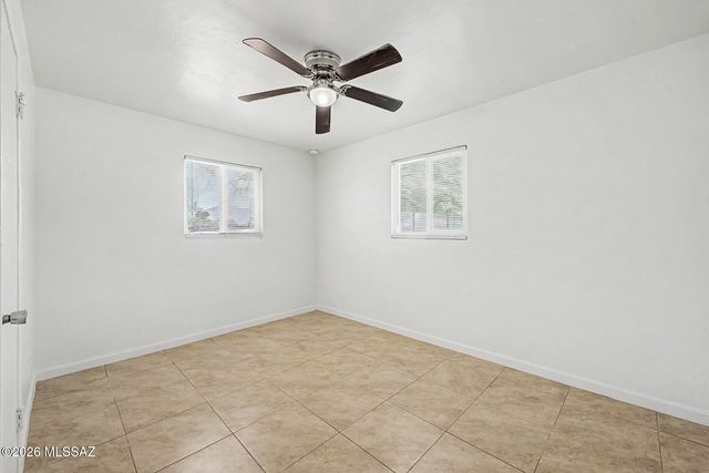 972 N Chrysler Drive, Tucson, AZ 85716