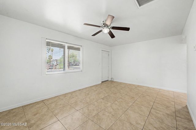 972 N Chrysler Drive, Tucson, AZ 85716