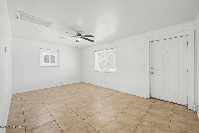 972 N Chrysler Drive, Tucson, AZ 85716