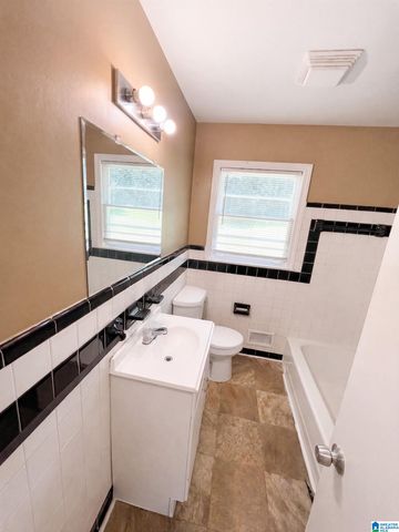 2429 3RD PLACE NW, Center Point, AL 35215