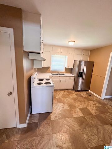 2429 3RD PLACE NW, Center Point, AL 35215