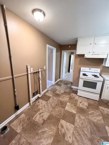 2429 3RD PLACE NW, Center Point, AL 35215