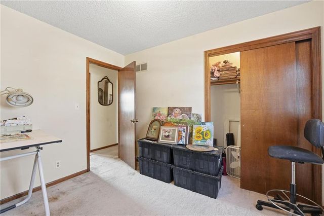 5421 Crest Drive, Kansas City, KS 66106