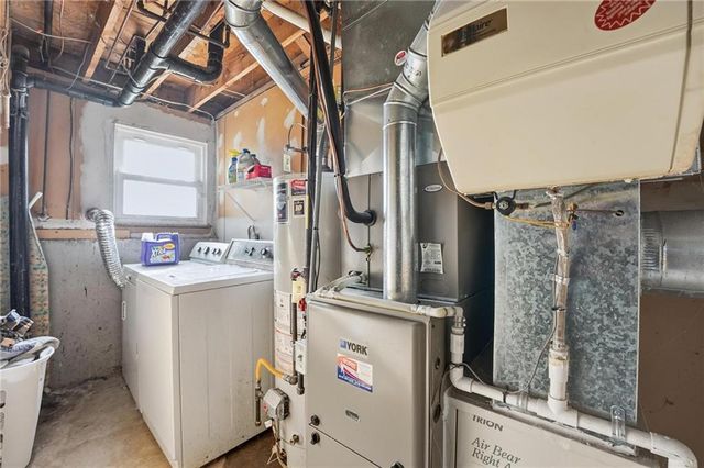 5421 Crest Drive, Kansas City, KS 66106