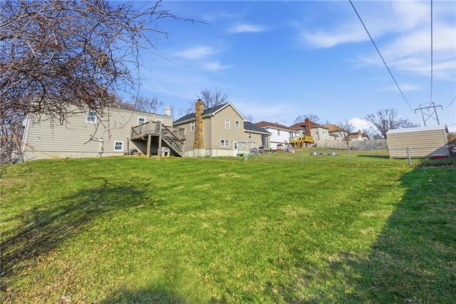 5421 Crest Drive, Kansas City, KS 66106