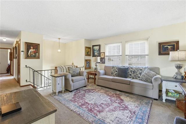 5421 Crest Drive, Kansas City, KS 66106