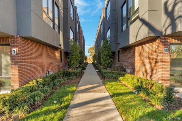 2037 11th Street 9, Detroit, MI 48216