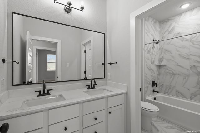 4547 Yoakum Valley, Schertz, TX 78108