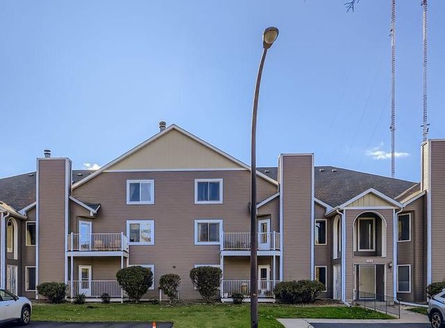 766 County Road F W 715, Shoreview, MN 55126