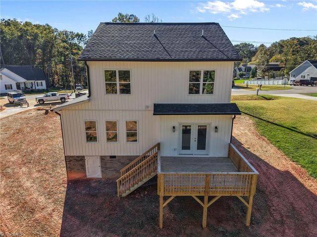 513 Woods Drive, Randleman, NC 27317