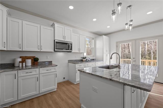 513 Woods Drive, Randleman, NC 27317