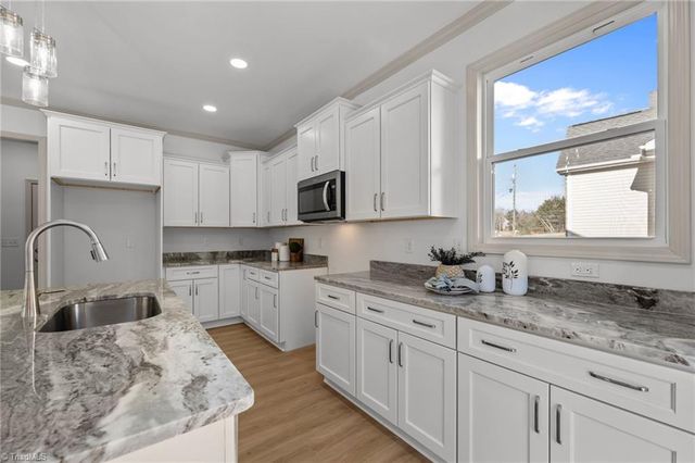 513 Woods Drive, Randleman, NC 27317