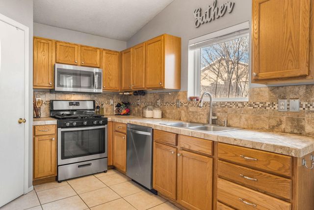 6109 Burgos Avenue NW, Albuquerque, NM 87114