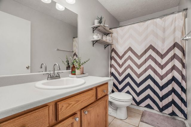 6109 Burgos Avenue NW, Albuquerque, NM 87114