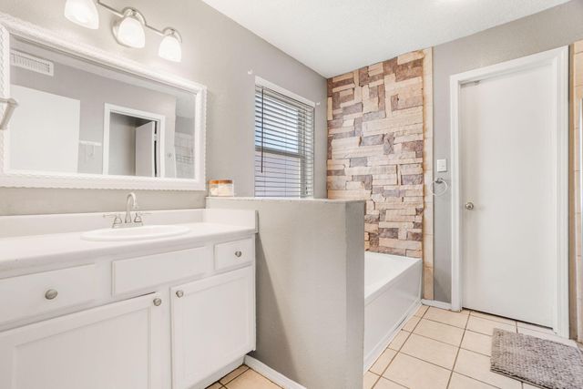 6109 Burgos Avenue NW, Albuquerque, NM 87114