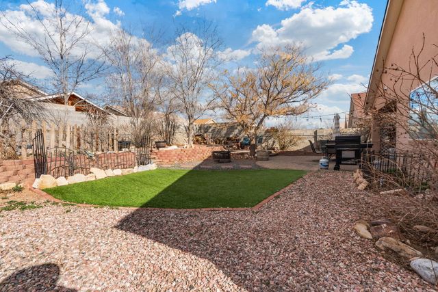 6109 Burgos Avenue NW, Albuquerque, NM 87114